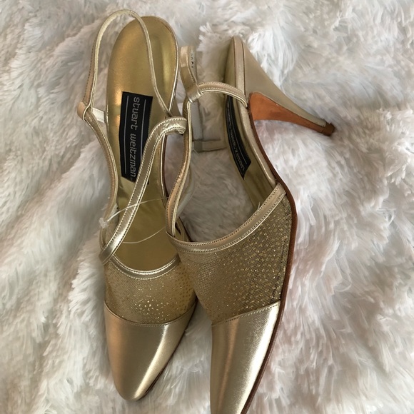 🇺🇸 NEW STUART WEITZMAN  Gold Slingback Heels, Size 7AA - Picture 3 of 6